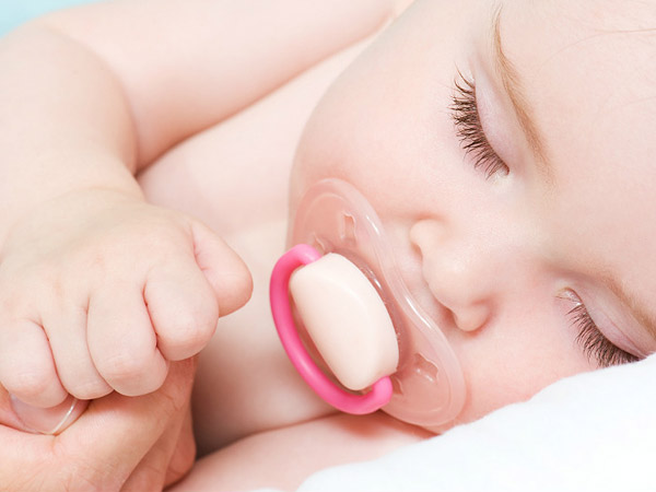 Chupones para bebés: ventajas y desventajas de este accesorio
