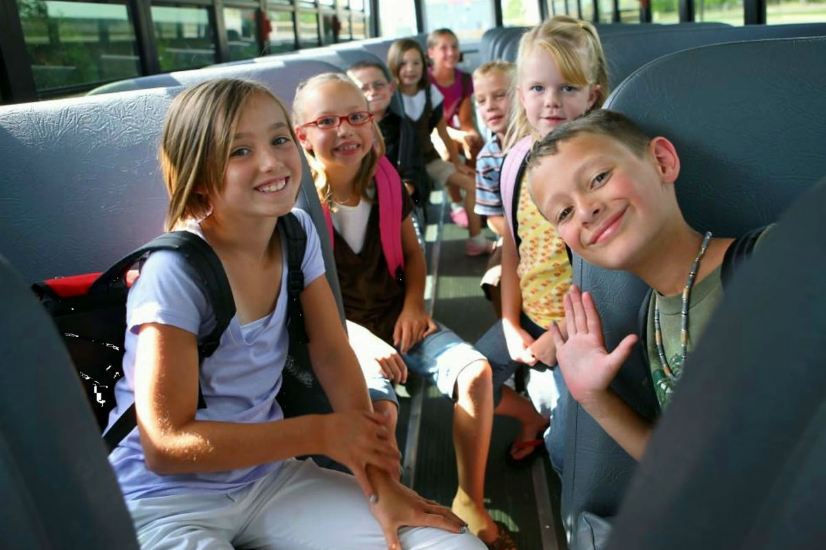 Normas básicas de comportamiento en el transporte público para los niños en edad escolar