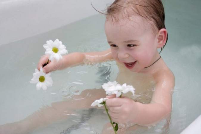 Como realizar baños relajantes para los niños
