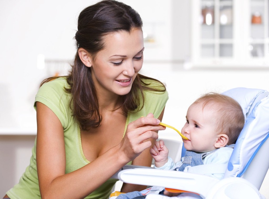 El menú del niño de 6 meses: Dieta base y principios para su  alimentación.